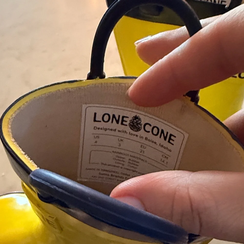 LONE CONE Yellow and Black Rain Boots‎ 4